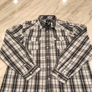 🔥Marc Ecko Cut & Sew shirt!🔥